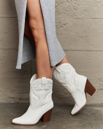 23881a667e4c4727a1e63364ba6b1b4f-Max