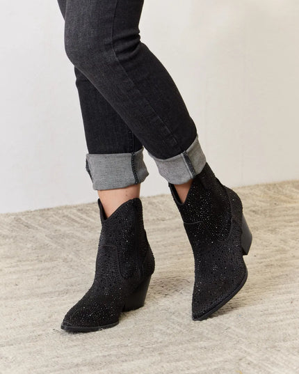 2709068b35c648ddbb55570208334a92-Max