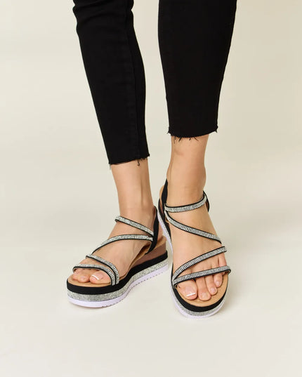 7053d784-cb20-4ce5-940f-a733364cfe8d-Max