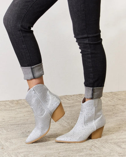 02295bf2cfe8485aa3e10cc63606b238-Max