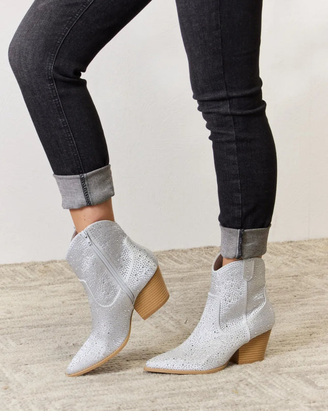 02295bf2cfe8485aa3e10cc63606b238-Max