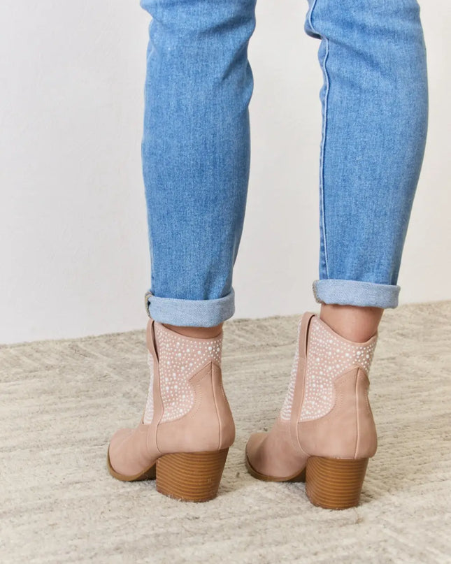 0aeead0fbc5e410cbb47613e8c2d4102-Max