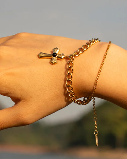 1b80144b-f414-4937-89a7-33fe4a75046e-Max