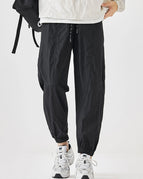 Black / M