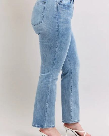 3a350ce6-6619-4d3e-9c67-b8e334b3e7fc-Max