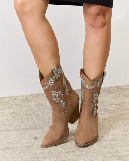 47ec187f2fd04e6f8dd3f78625b5c734-Max