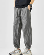 Gray / M