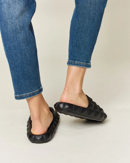 5be5de2c-d6b1-4ad7-a03c-ca5d06d502b4-Max