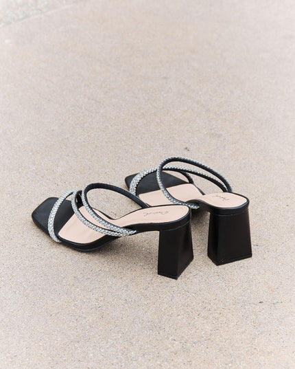 5d7383f9819e4d82a09f2dab3bca65fb-Max