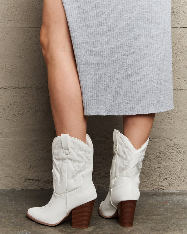 634ccbda2cac4ffdbf99f2007b60af56-Max