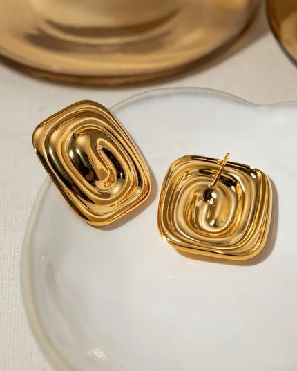 7bb456b2-9f6d-4fa6-b143-bfefe1c46a17-Max