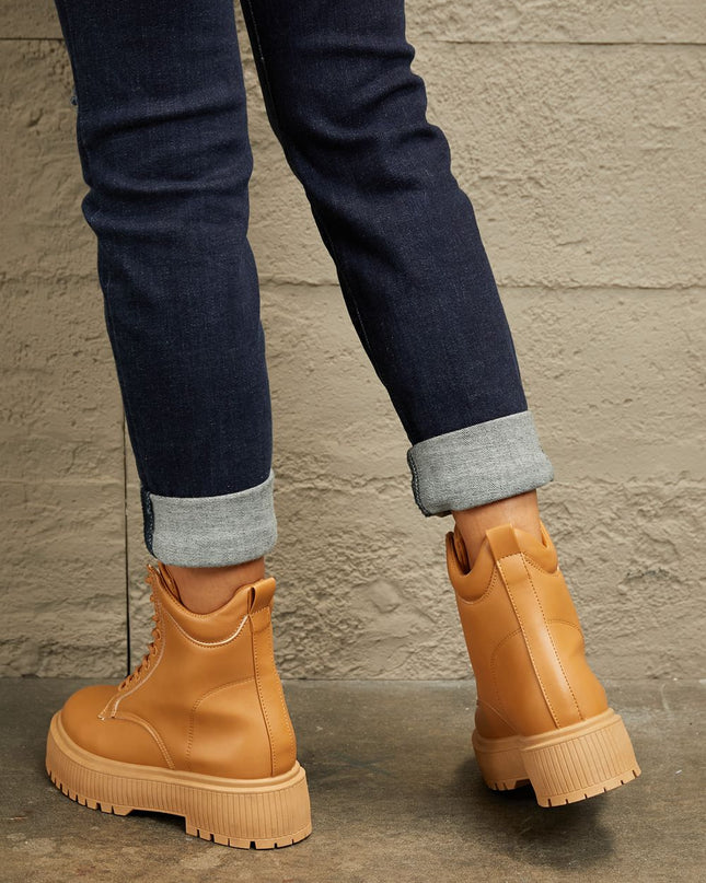 7f3037e82b8e4c9f8c25f2ab8d07cca9-Max