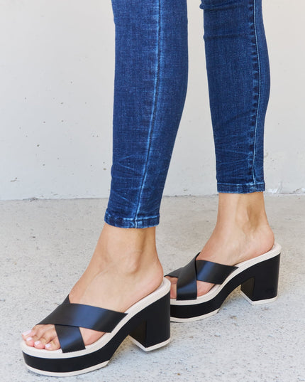 8387d40188be40f6b54f4538e2ed3197-Max