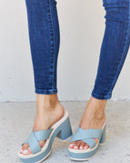 Light Blue / 6.5