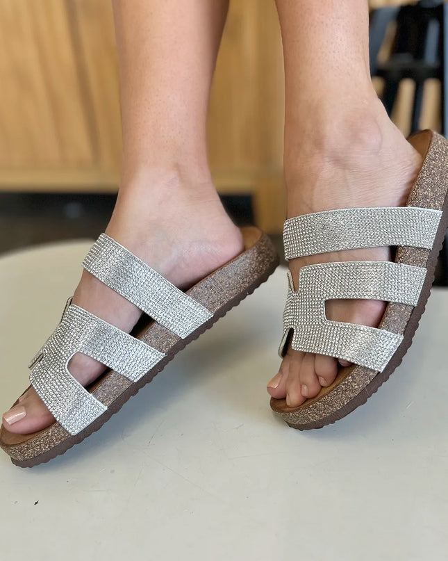 89825a47-3f8a-48af-91ee-d01c7f032710-Max