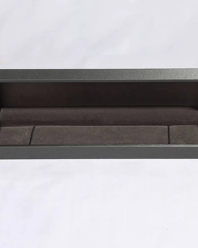 8dd21c8e-8694-458b-864f-bbf3d0f1b1d6-Max