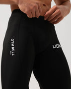Black / M