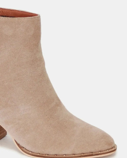 c972199a-7fc4-4159-b178-ce5628400b19-Max