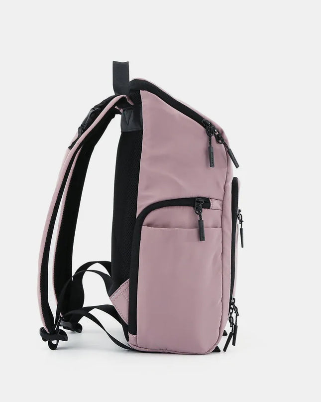 dd67e1e9-07fc-413c-80a4-caf83ecaa1b9-Max