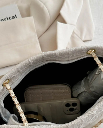 e432b81d-e777-4390-9002-15d5fe92a481-Max