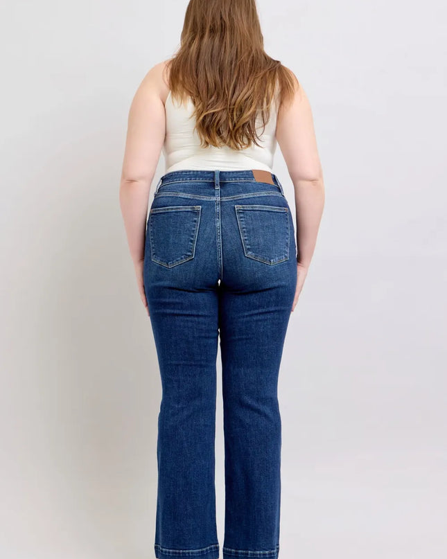 ea4a7d74-af2e-4f80-9d93-fe24e516c050-Max