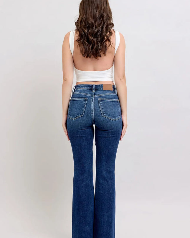 f4657cc6-121b-4368-88d5-208a5cb74a29-Max